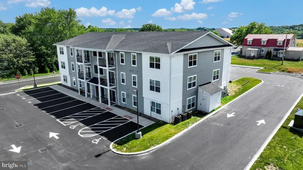 $2,000 | 1000 Colby Lane, Unit 11011304, Mohrsville, PA 19541
