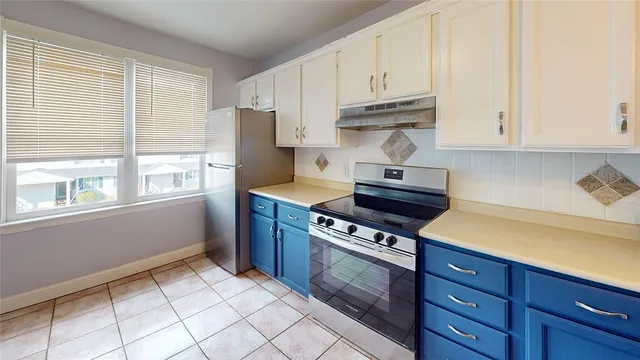 $299,900 | 105 Scenic Drive, West Warwick, RI 02893