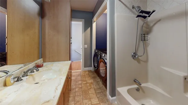 $299,900 | 105 Scenic Drive, West Warwick, RI 02893