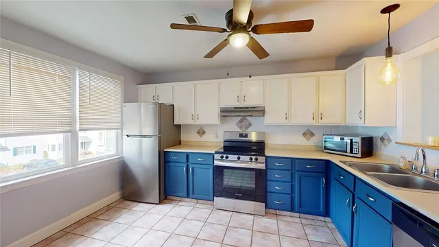 $299,900 | 105 Scenic Drive, West Warwick, RI 02893