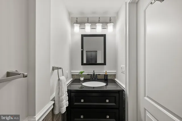 $1,875,000 | 535 6th Street Southeast, Washington, DC 20003