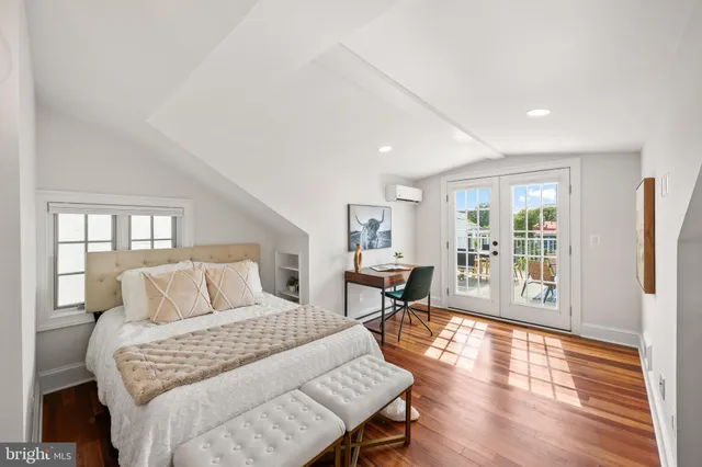 $1,875,000 | 535 6th Street Southeast, Washington, DC 20003