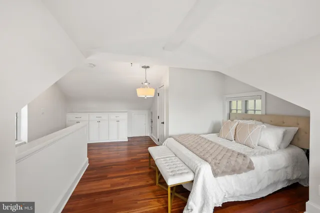 $1,875,000 | 535 6th Street Southeast, Washington, DC 20003