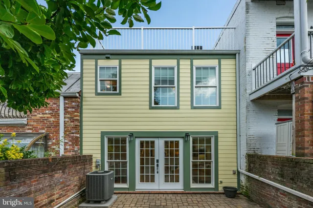 $1,875,000 | 535 6th Street Southeast, Washington, DC 20003