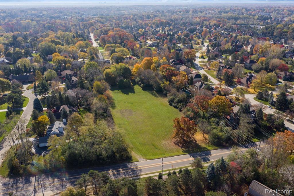 700 East Square Lake Road Bloomfield Hills, MI 48304 - Photo 5 of 11