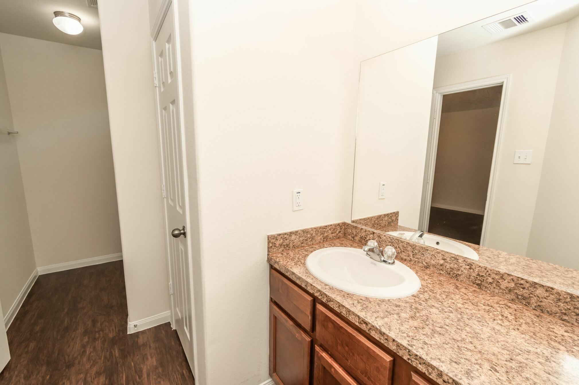 17 Santa Barbara Drive Manvel, TX 77578 - Photo 14 of 15 Photos may be representative of the floor plan and not the exact home. Finishes, layout, and features of the actual property for lease may vary.