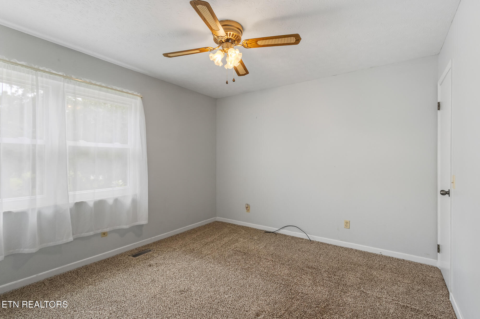 675 Pinhook Road Calhoun, TN 37309 - Photo 16 of 41 675 Pinhook Rd-5