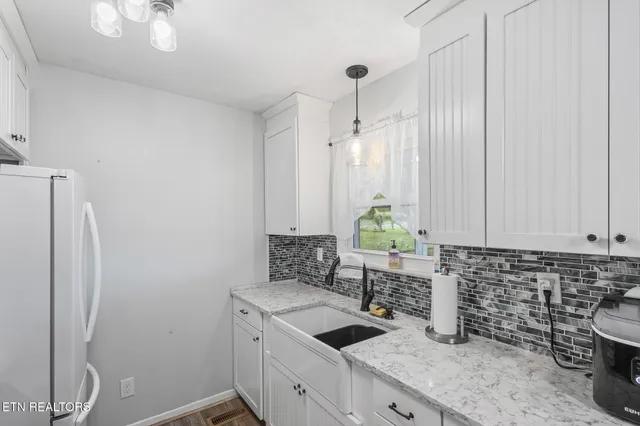 $284,900 | 675 Pinhook Road, Calhoun, TN 37309