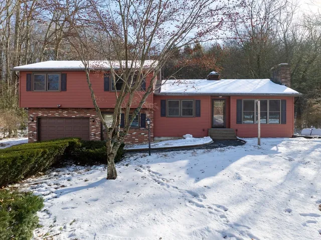 $499,999 | 1368 Granville Road, Westfield, MA 01085