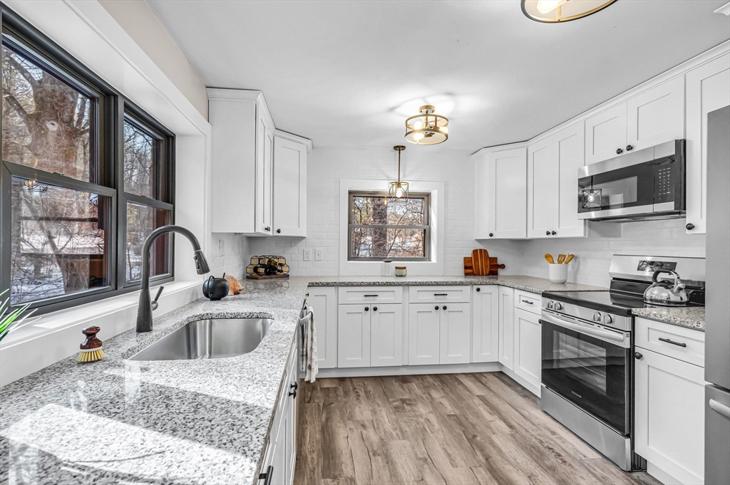 1368 Granville Road Westfield, MA 01085 - Photo 13 of 41