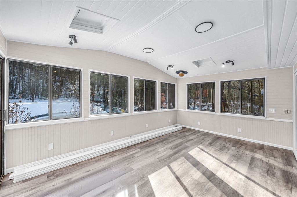 1368 Granville Road Westfield, MA 01085 - Photo 18 of 41