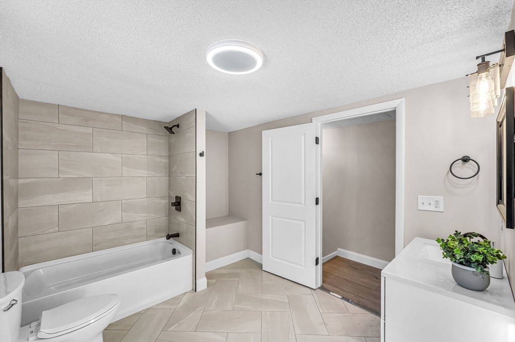 1368 Granville Road Westfield, MA 01085 - Photo 24 of 41