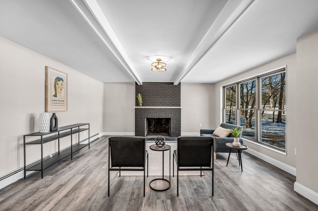 1368 Granville Road Westfield, MA 01085 - Photo 4 of 41