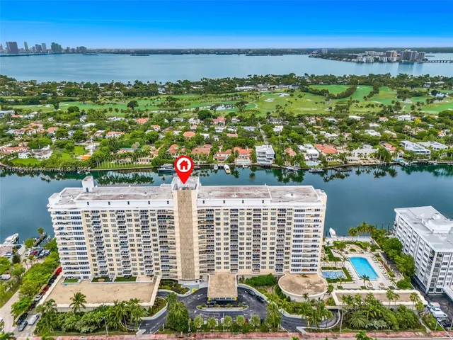 $539,000 | 5600 Collins Avenue, Unit 17W, Miami Beach, FL 33140