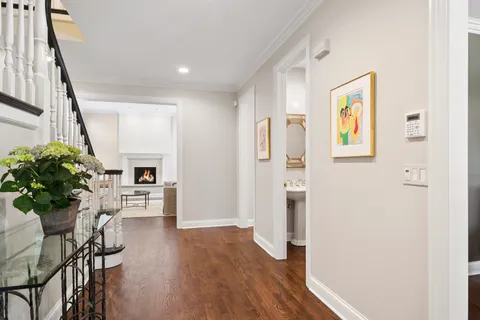 $1,299,000 | 672 Balmoral Court, Lake Forest, IL 60045