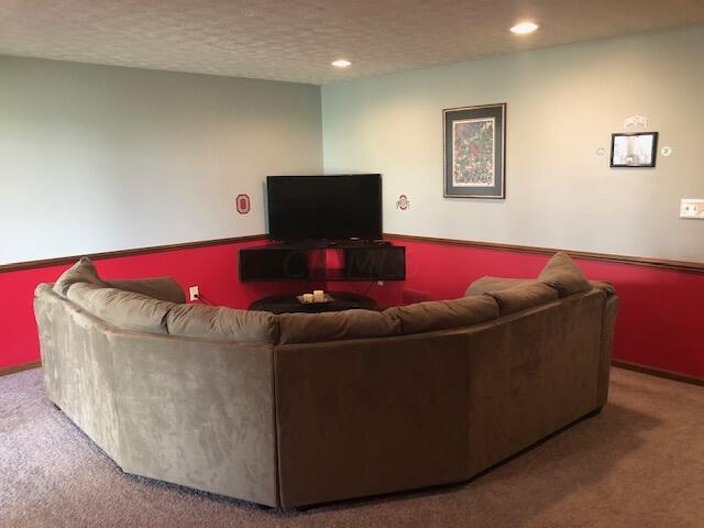 5300 Timberline Road, Unit 116 Columbus, OH 43220 - Photo 13 of 16 Family room