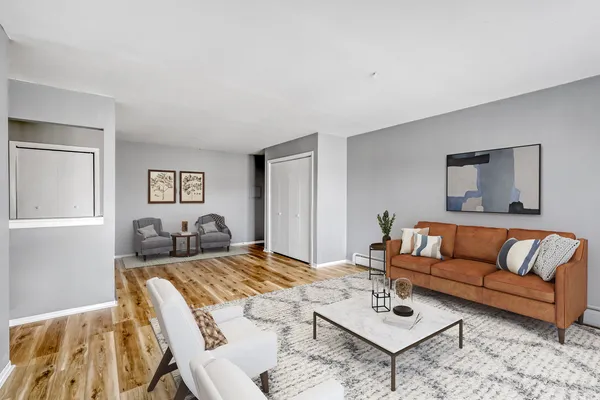 $209,000 | 147 West Elk Trail, Unit 345, Carol Stream, IL 60188