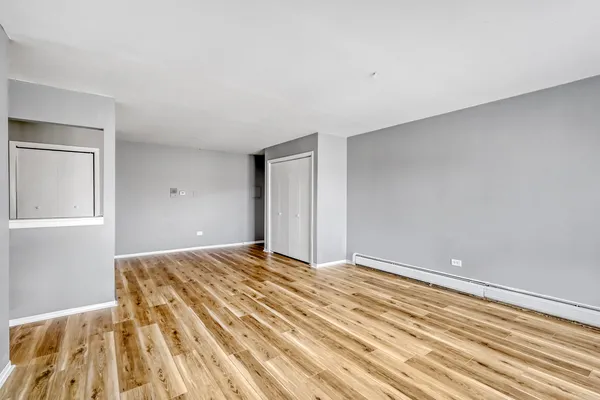 $209,000 | 147 West Elk Trail, Unit 345, Carol Stream, IL 60188