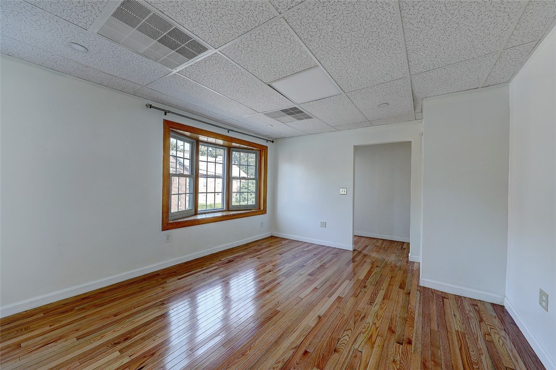 1393 Mendon Road Cumberland, RI 02864 - Photo 5 of 23
