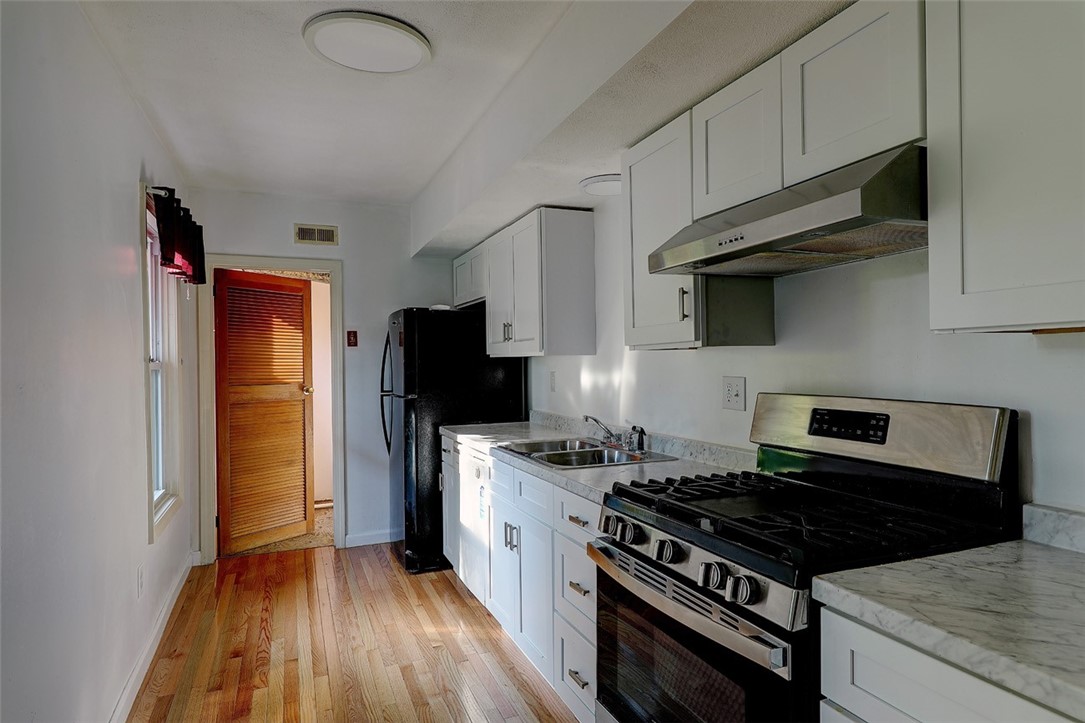 1393 Mendon Road Cumberland, RI 02864 - Photo 6 of 23