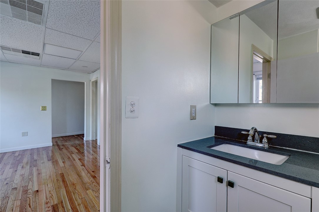 1393 Mendon Road Cumberland, RI 02864 - Photo 9 of 23