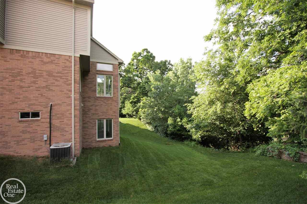 1061 Moran Drive Rochester, MI 48307 - Photo 37 of 40 Gallery Image 37