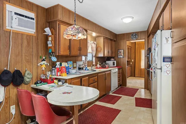 a very nice looking room with many windows