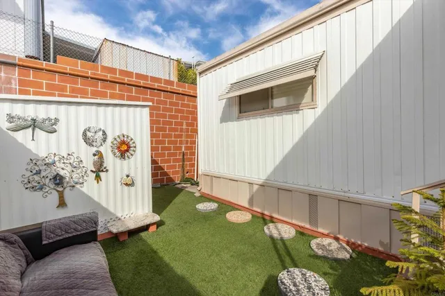 $289,000 | 65 Brookside Lane, Oceanside, CA 92056