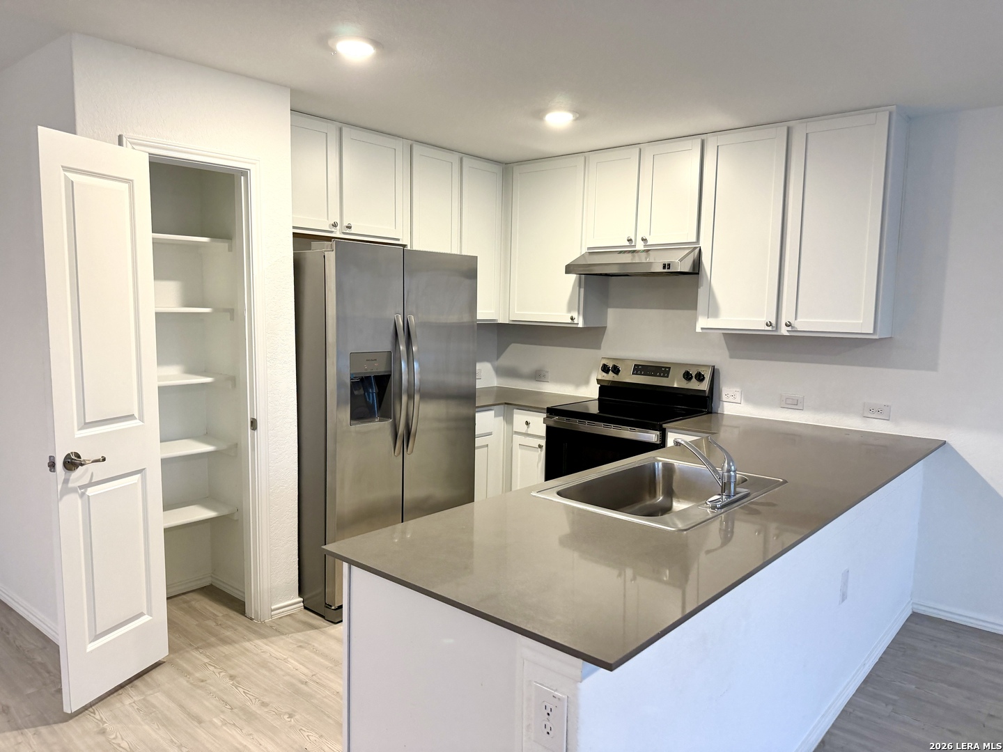 1123 Janzen Road San Antonio, TX 78221 - Photo 7 of 35 Gallery Image 7