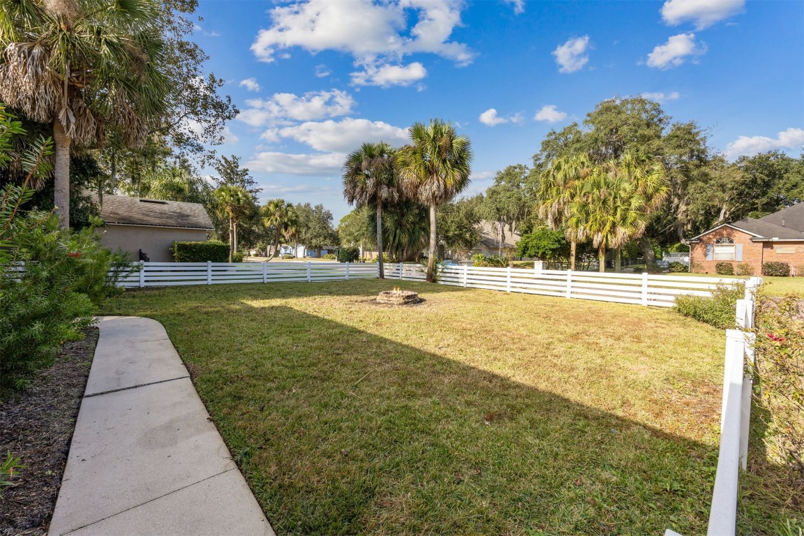 96286 Springwood Lane Fernandina Beach, FL 32034 - Photo 49 of 59 Large side yard