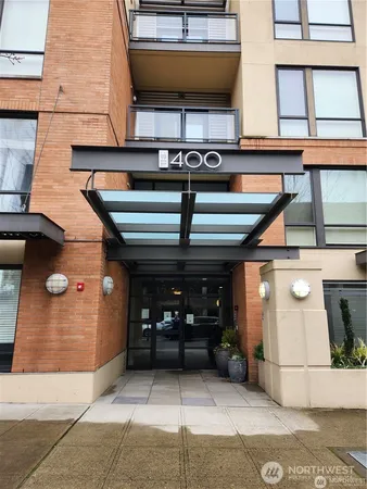 $1,700 | 400 Washington Avenue, Unit 306, Bremerton, WA 98337
