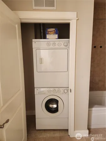 $1,700 | 400 Washington Avenue, Unit 306, Bremerton, WA 98337