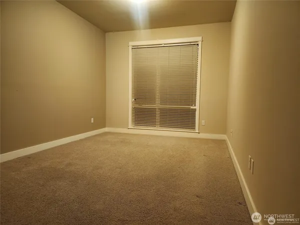 $1,700 | 400 Washington Avenue, Unit 306, Bremerton, WA 98337