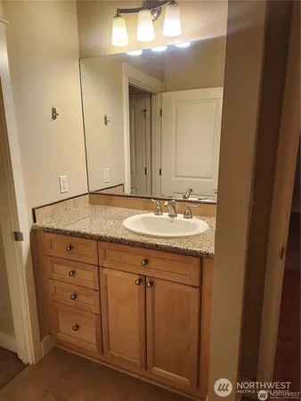 $1,700 | 400 Washington Avenue, Unit 306, Bremerton, WA 98337