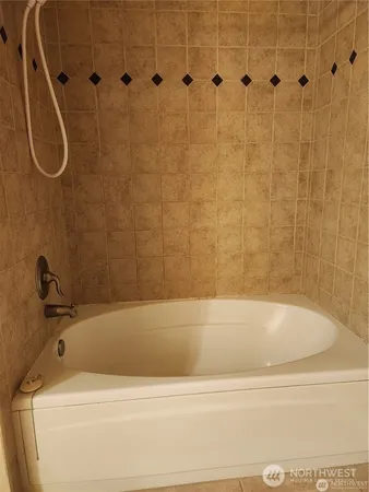 $1,700 | 400 Washington Avenue, Unit 306, Bremerton, WA 98337