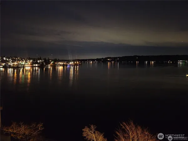 $1,700 | 400 Washington Avenue, Unit 306, Bremerton, WA 98337