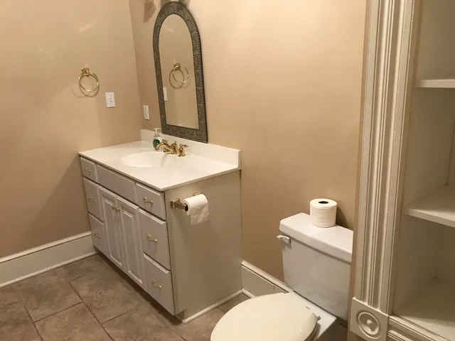 $2,349 | 356 Pennsylvania Avenue, Salem, VA 24153