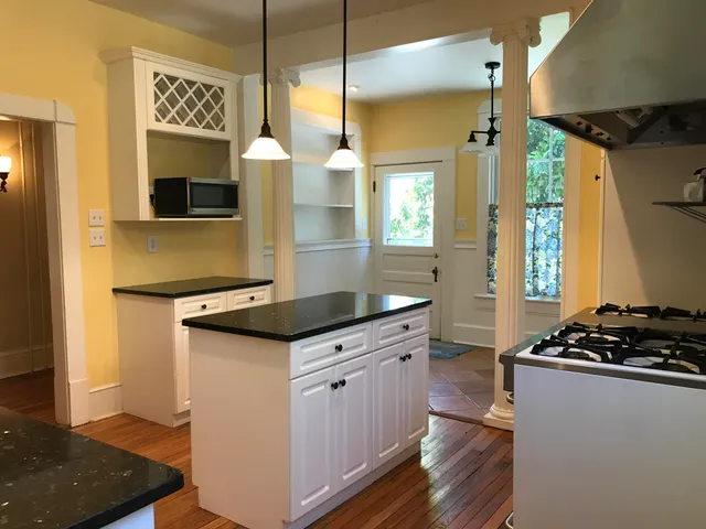 $2,349 | 356 Pennsylvania Avenue, Salem, VA 24153