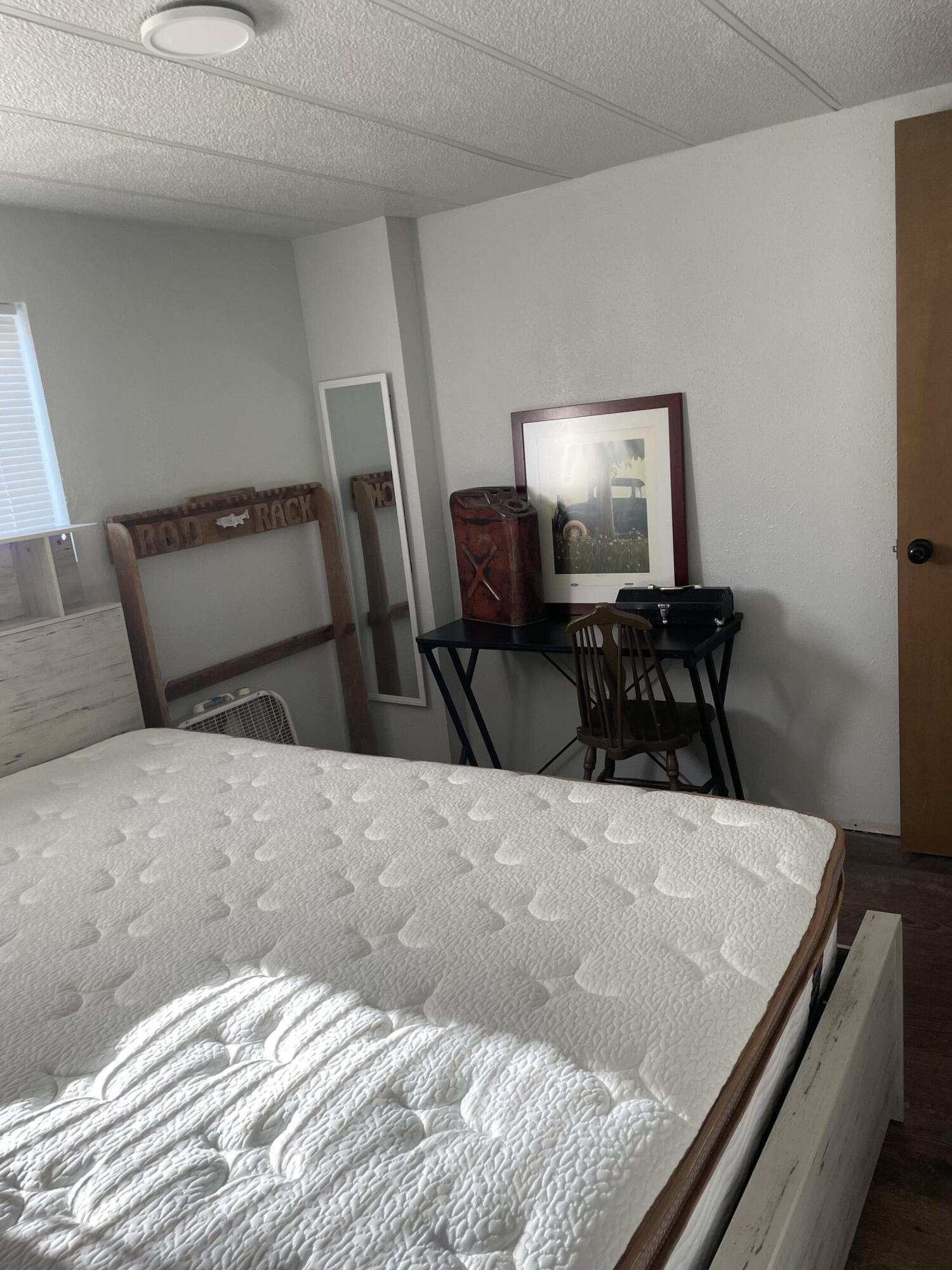 136010 Highway 97 Crescent, OR 97733 - Photo 42 of 55 spare room