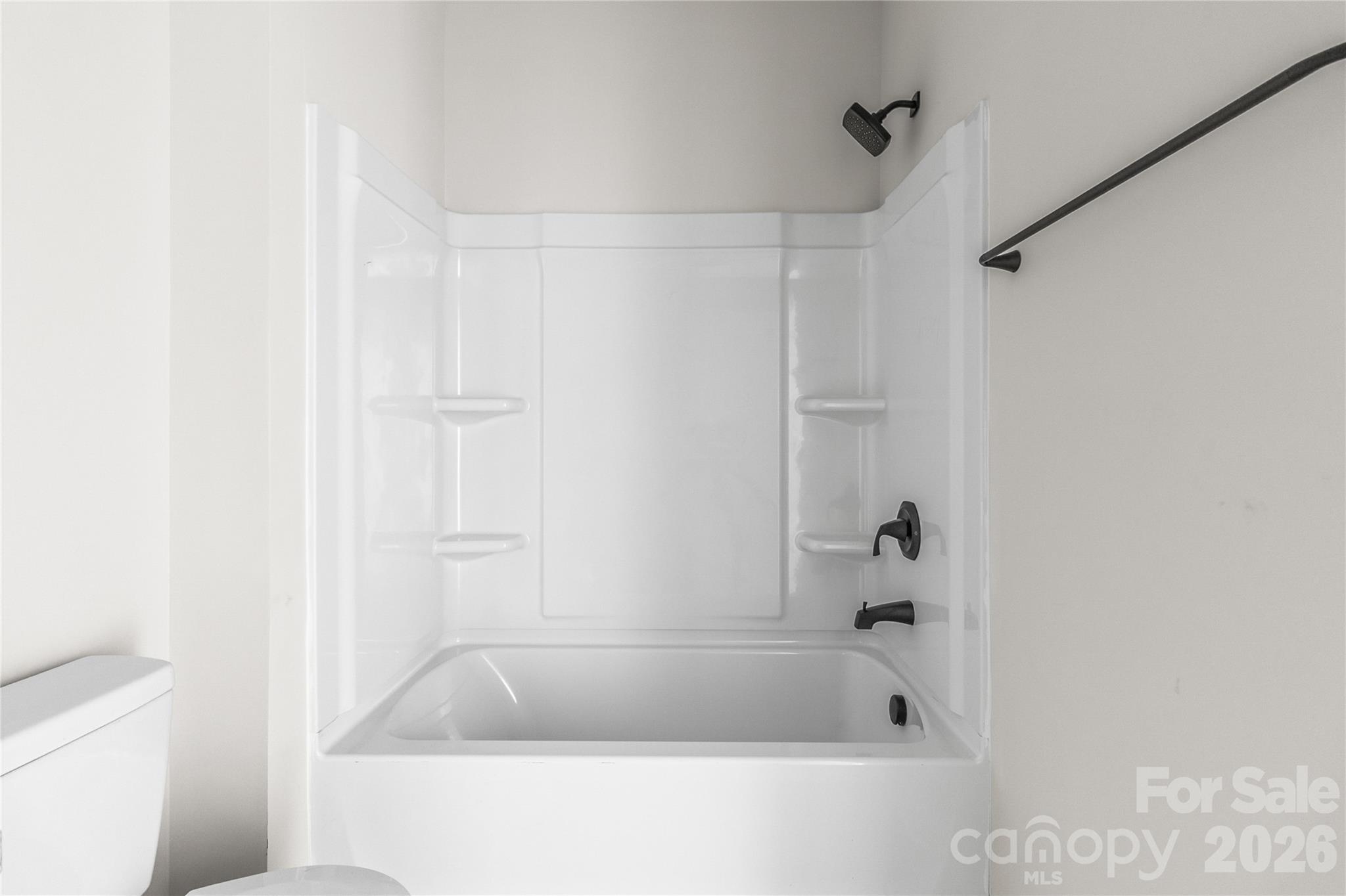 3692 Shannon Loop Denver, NC 28037 - Photo 36 of 47 a bathroom with a tub