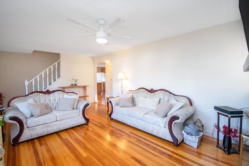 254 Nottingham Street Springfield, MA 01104 - Photo 6 of 31
