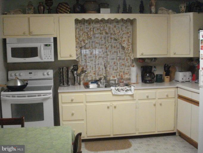 1807 Longwood Road Edgewater, MD 21037 - Photo 10 of 11 Kitchen #2