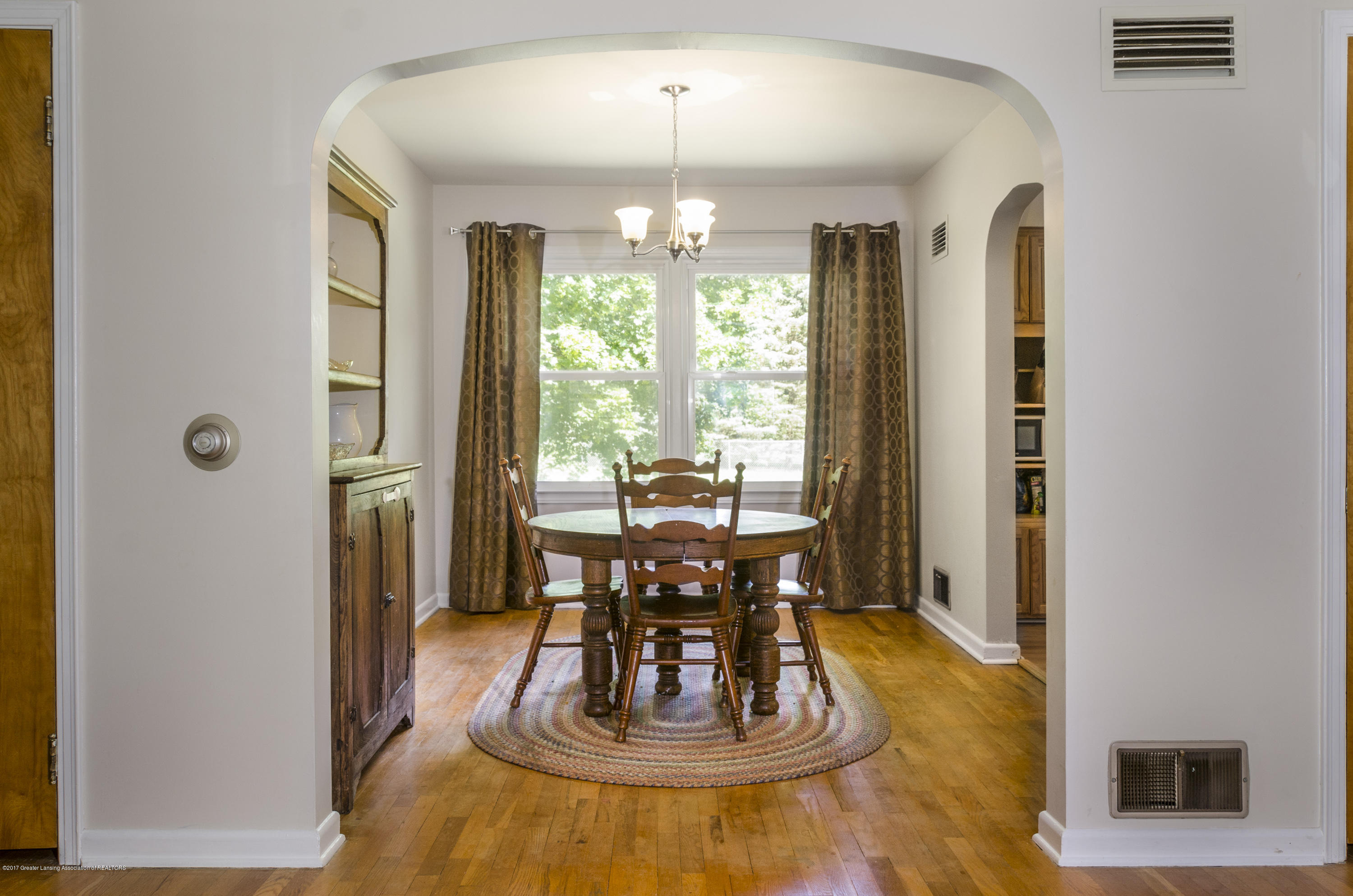 15831 Brook Road Lansing, MI 48906 - Photo 9 of 30 15831-Brook-Rd-Lansing MI-48906-9