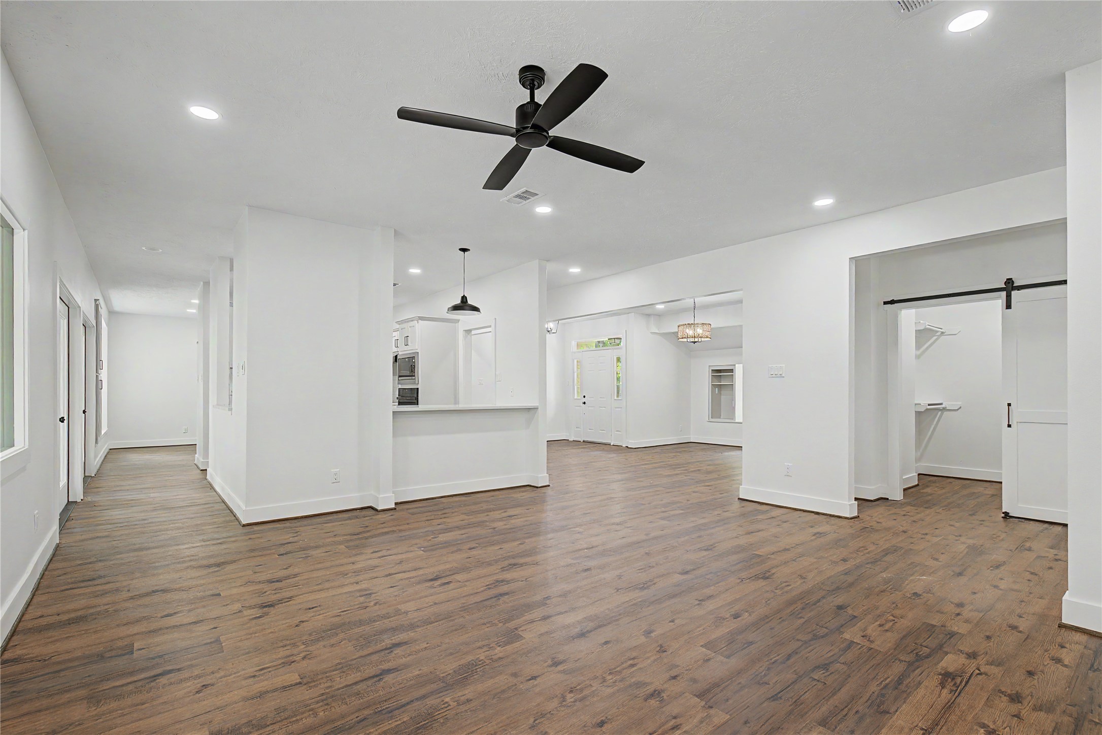 83 Dahlia Road Huntsville, TX 77320 - Photo 11 of 44 Gallery Image 11