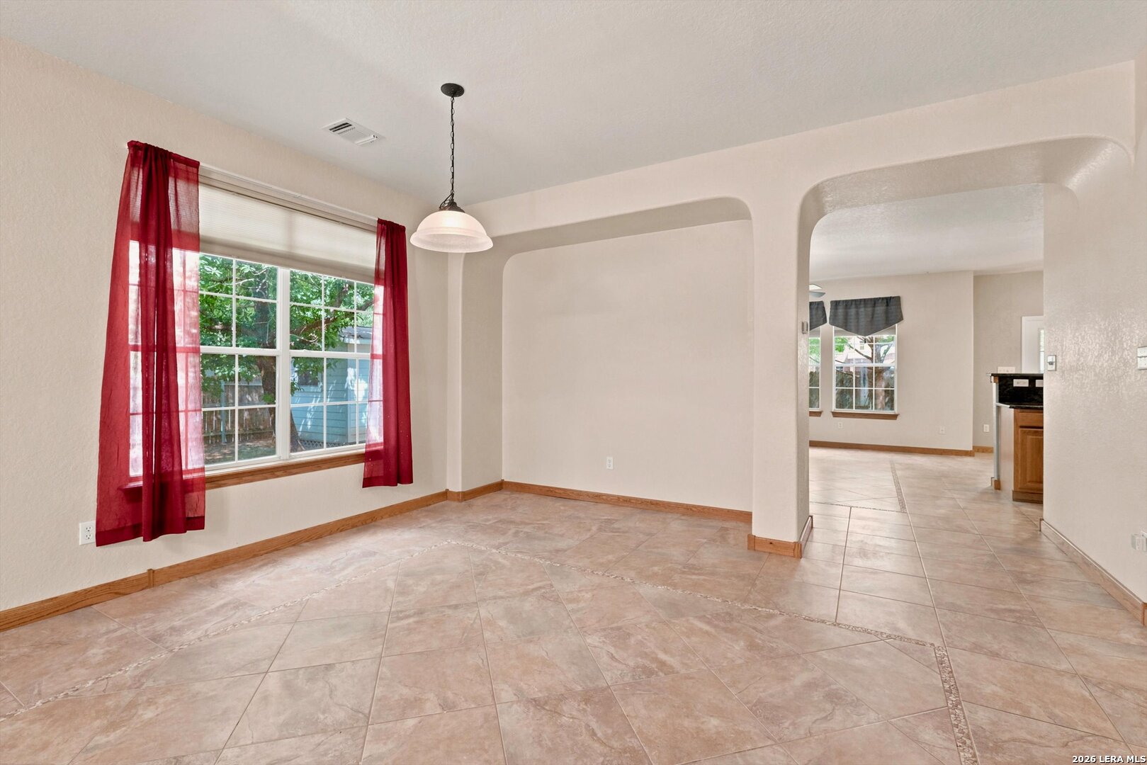 132 Springtree Bend Cibolo, TX 78108 - Photo 7 of 40