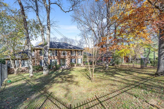 $1,100,000 | 5936 Woodland Hills Drive, Nashville, TN 37211