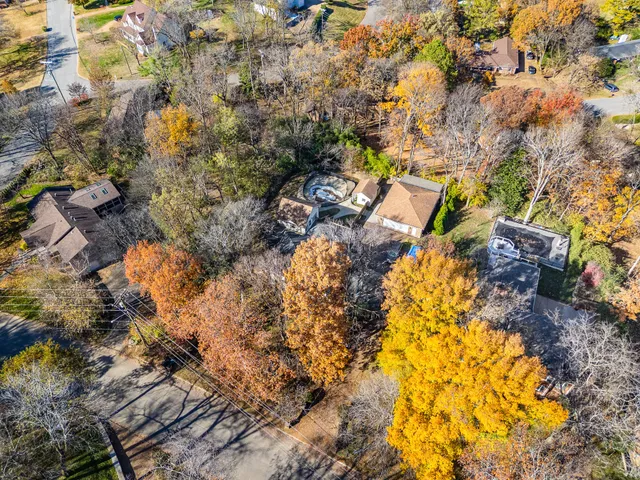 $1,100,000 | 5936 Woodland Hills Drive, Nashville, TN 37211