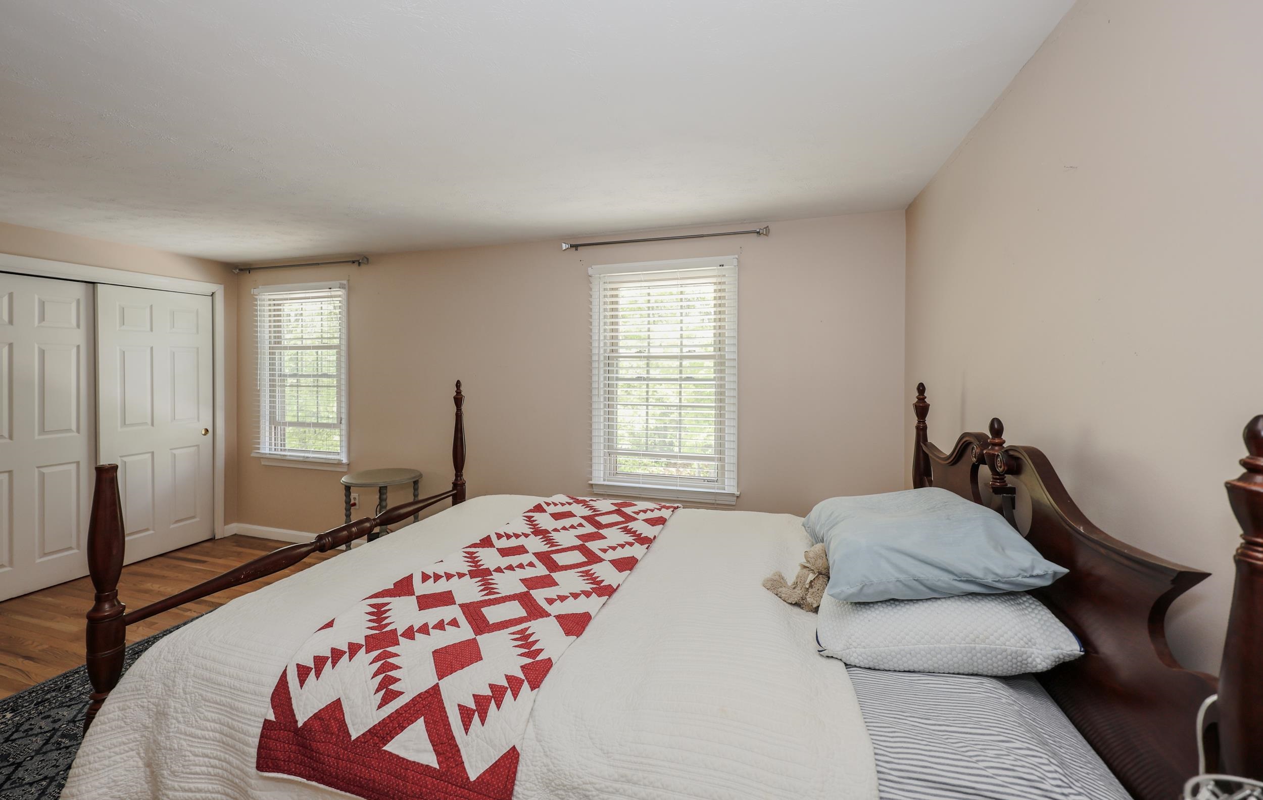 31 Stanstead Place Nashua, NH 03063 - Photo 24 of 42