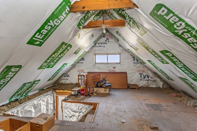 $649,900 | 4028 West Waveland Avenue, Chicago, IL 60641