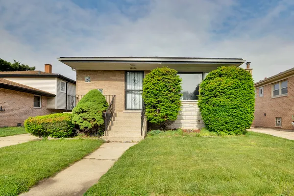 $130,000 | 14424 Dante Avenue, Dolton, IL 60419